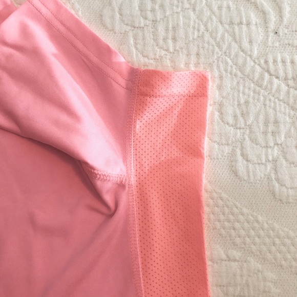 AVÍA. PINK 💕T-shirt for training but you would look also sporty-chic. - Picture 8 of 8